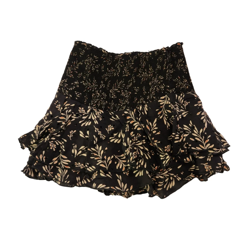 Zara black floral eyelet mini sports size small to medium - Picture 2 of 11